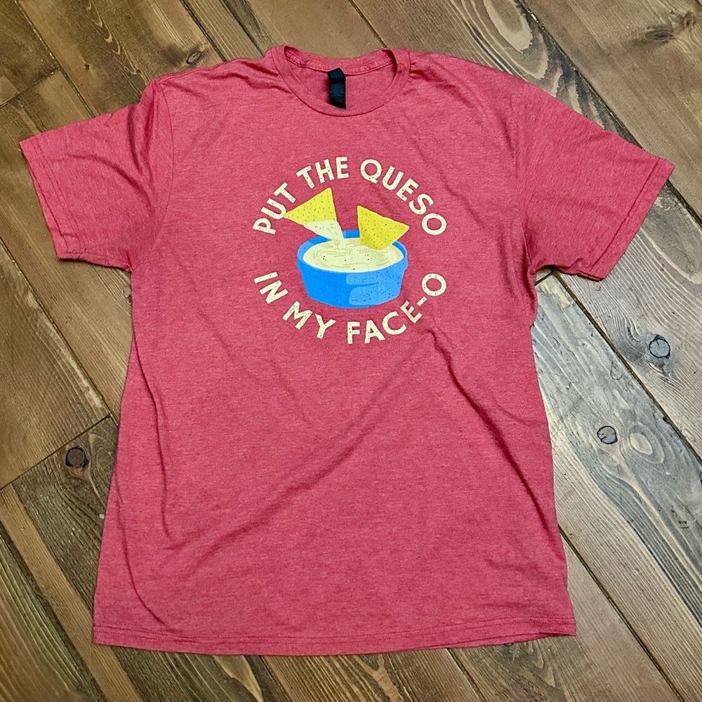 Heather Red Graphic T-Shirt with Queso Design
